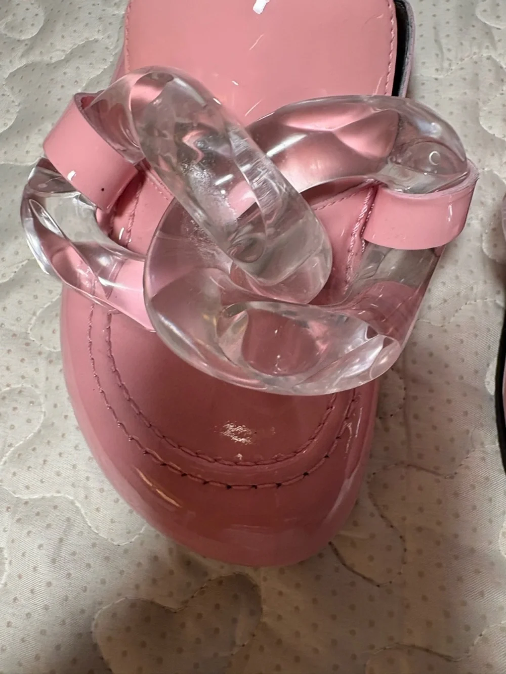JW ANDERSON Pink Patent Slip-On Mules with Clear Acrylic Chain - Picture 3 of 16